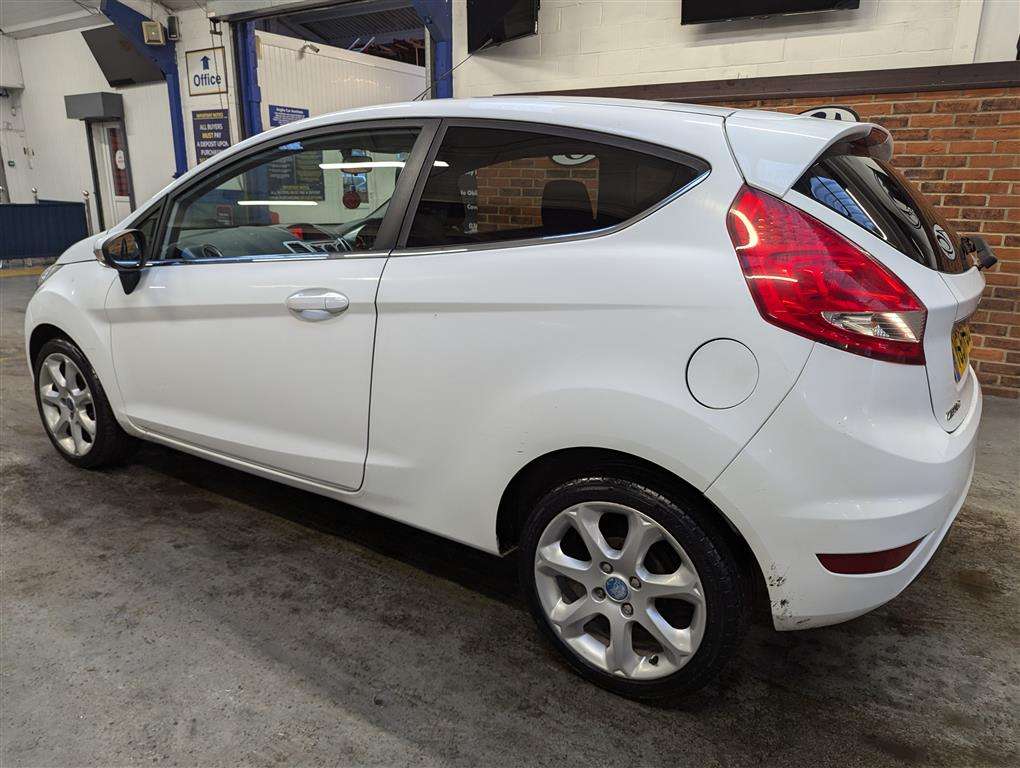 <p>2009 FORD FIESTA ZETEC 82</p>