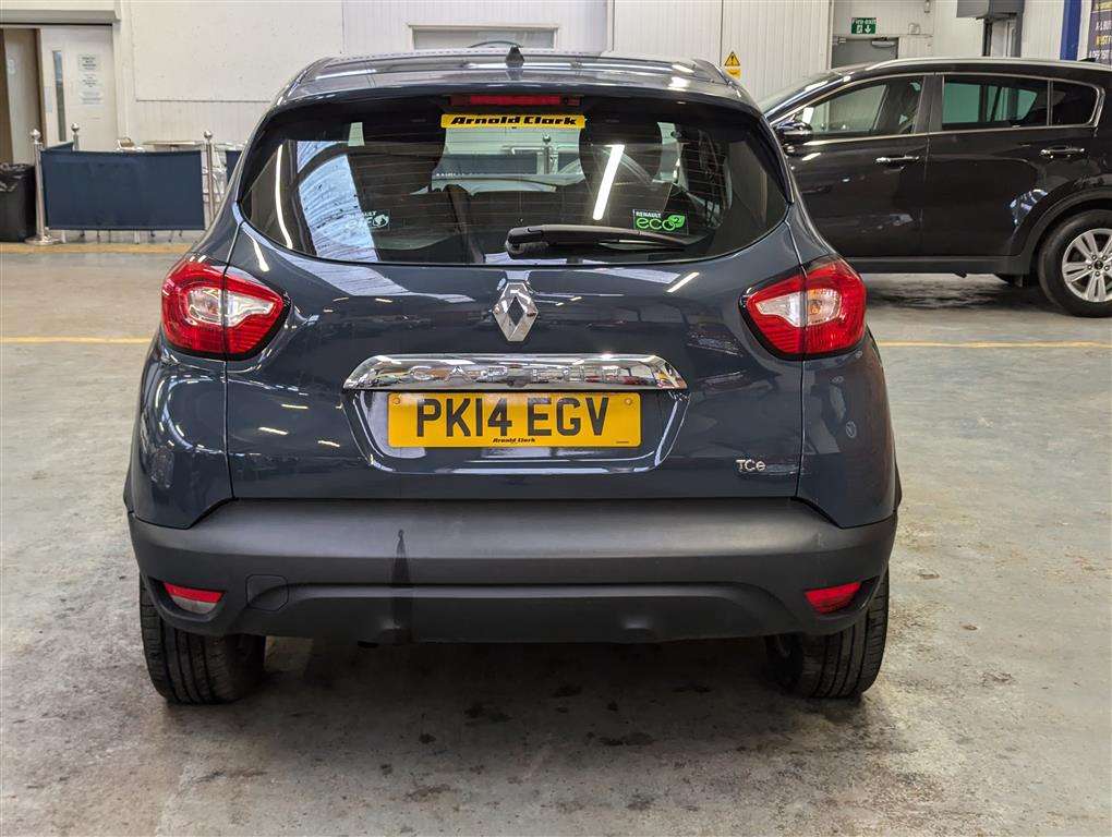 <p>2014 RENAULT CAPTUR D-QUE M-NAV NRG TC</p>