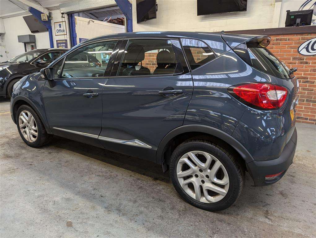 <p>2014 RENAULT CAPTUR D-QUE M-NAV NRG TC</p>