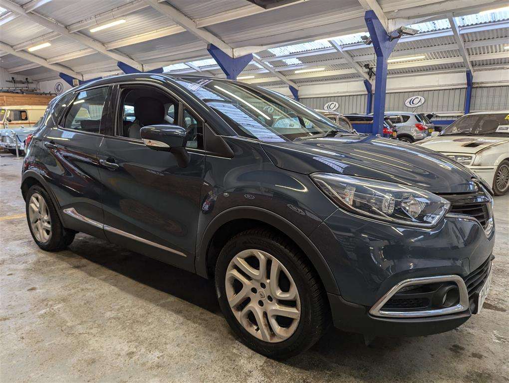 <p>2014 RENAULT CAPTUR D-QUE M-NAV NRG TC</p>