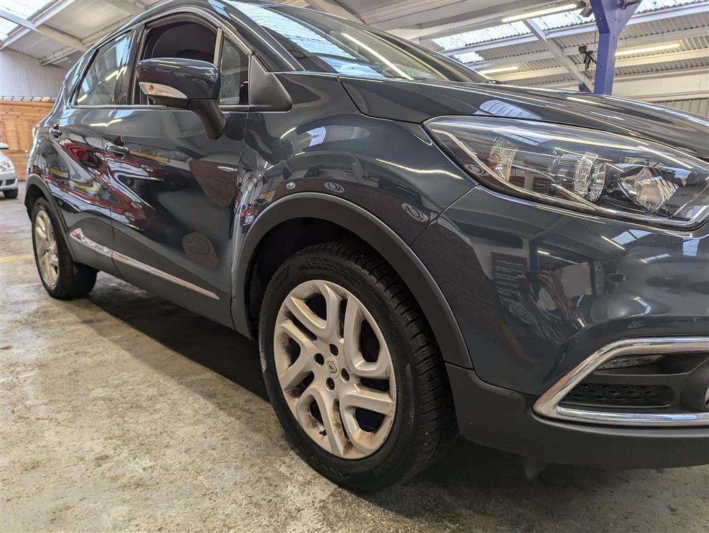 <p>2014 RENAULT CAPTUR D-QUE M-NAV NRG TC</p>