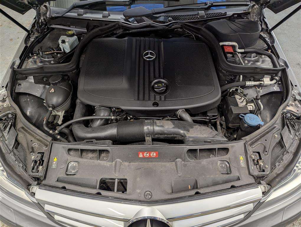 <p>2012 MERCEDES-BENZ C220 SPORT CDI BLUEEFI-CY</p>