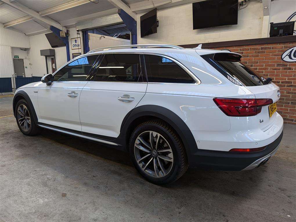 <p>2016 AUDI A4 ALLROAD TDI QUATTRO AUTO</p>