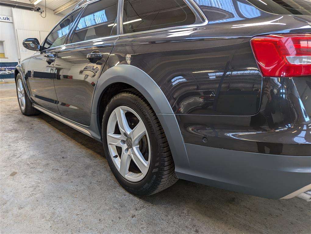 <p>2013 AUDI A6 ALLROAD TDI QUATTRO AUTO</p>