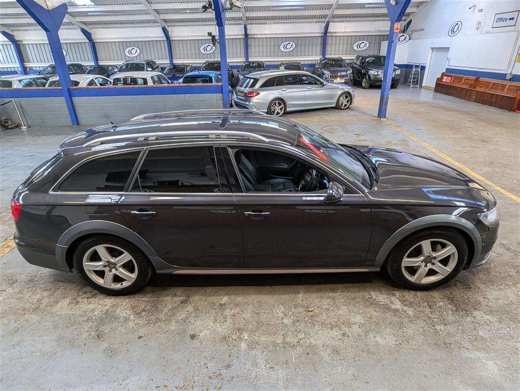 <p>2013 AUDI A6 ALLROAD TDI QUATTRO AUTO</p>