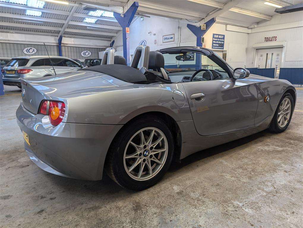 <p>2004 BMW Z4 2.2I SE</p>