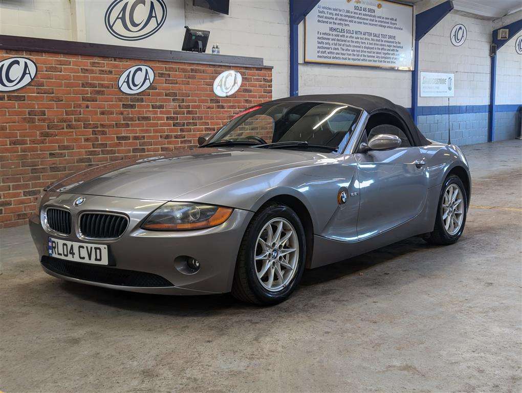 <p>2004 BMW Z4 2.2I SE</p>