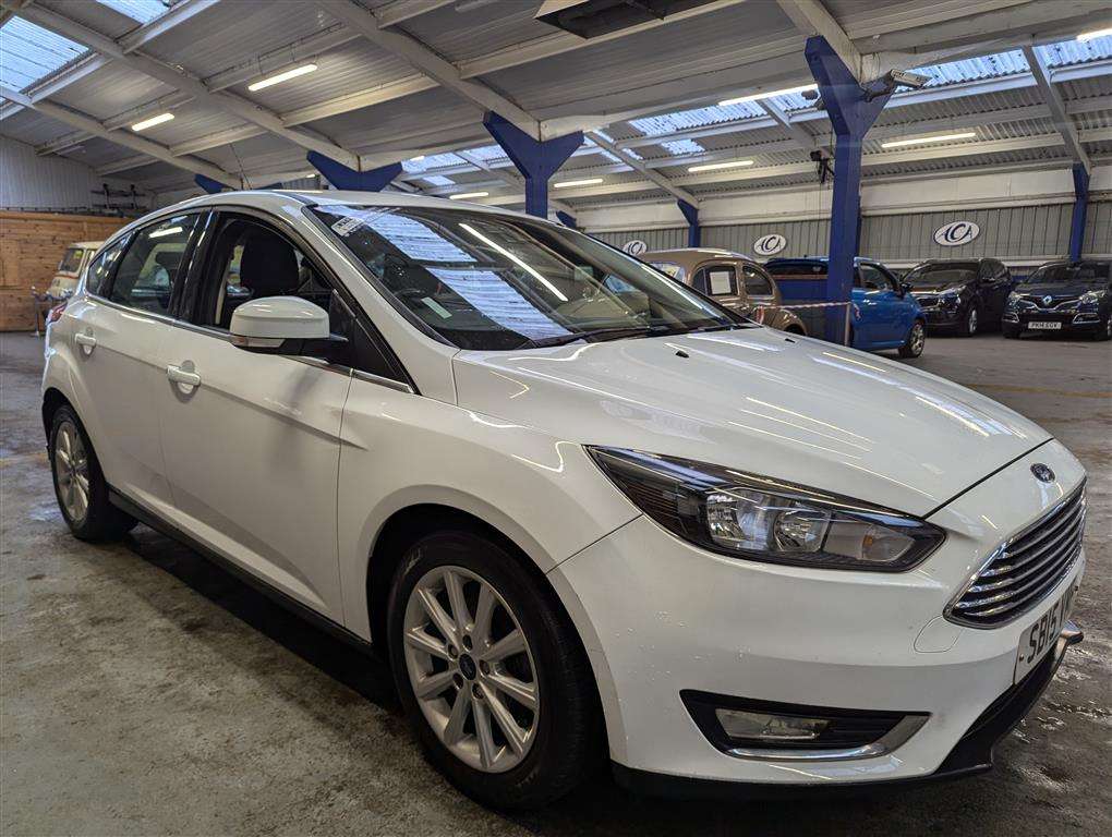 <p>2015 FORD FOCUS TITANIUM</p>