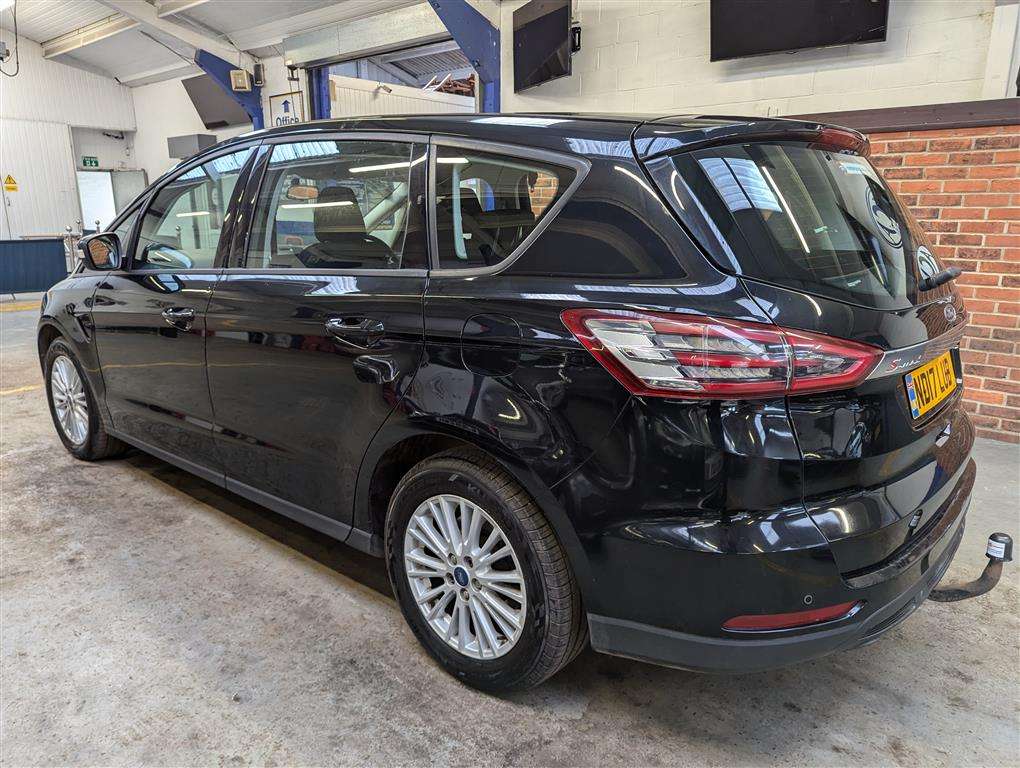 <p>2017 FORD S-MAX ZETEC TDCI</p>