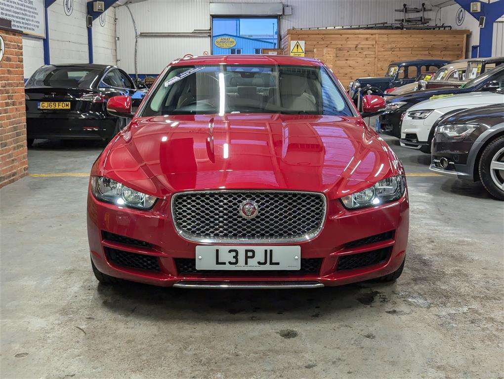 <p>2017 JAGUAR XE PRESTIGE I AUTO</p>