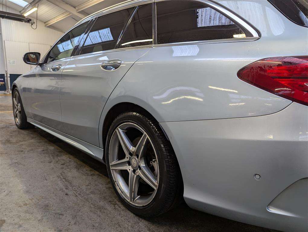 <p>2015 MERCEDES-BENZ C300 AMGLINE PREM + BTEC</p>