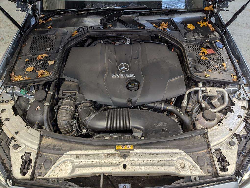 <p>2015 MERCEDES-BENZ C300 AMGLINE PREM + BTEC</p>