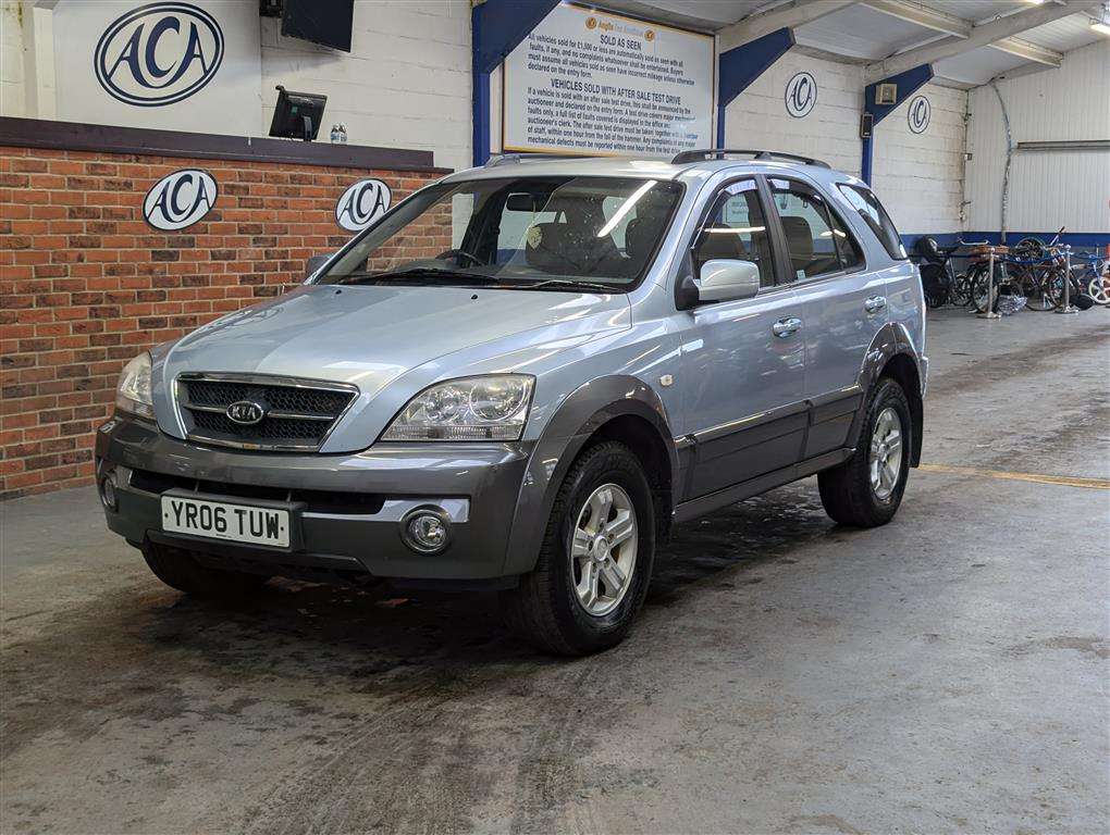 <p>2006 KIA SORENTO CRDI XE</p>