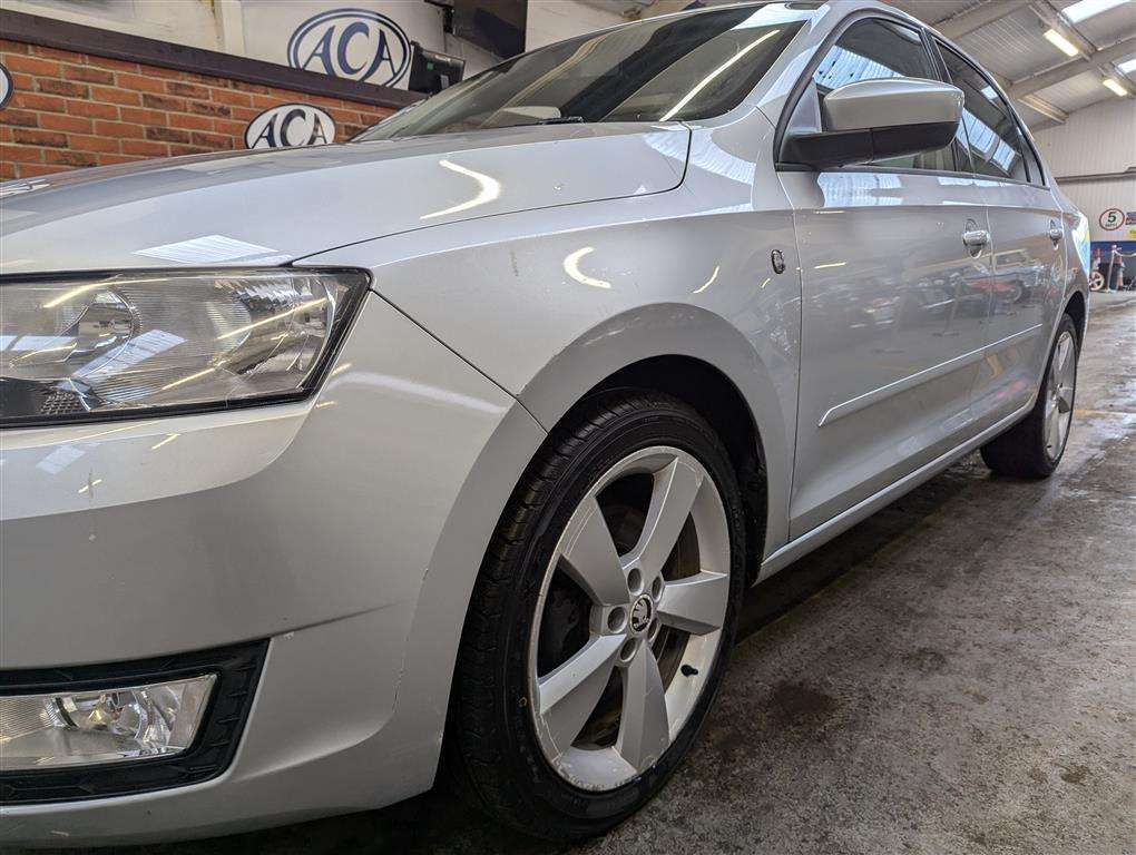 <p>2013 SKODA RAPID ELEGANCE TDI CR</p>