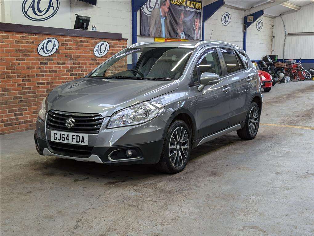 <p>2014 SUZUKI SX4 S-CROSS SZ-T</p>