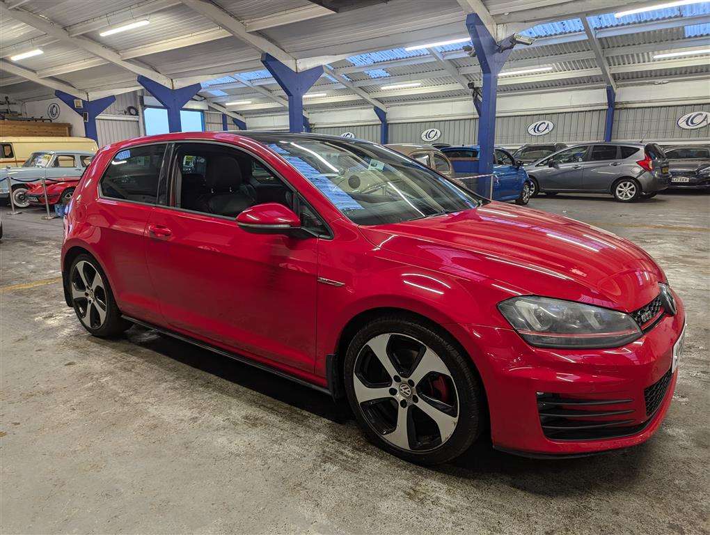 <p>2014 VOLKSWAGEN GOLF GTI</p>