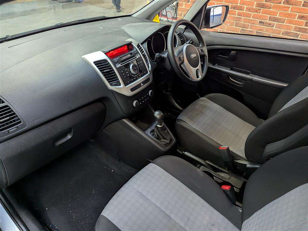 <p>2017 KIA VENGA 1 AIR ISG</p>