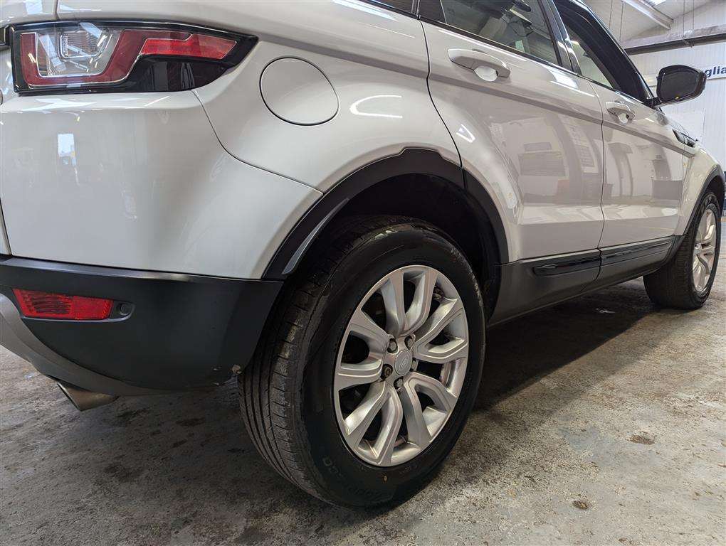 <p>2016 LAND ROVER R ROVER EVOQUE SE TECH TD</p>