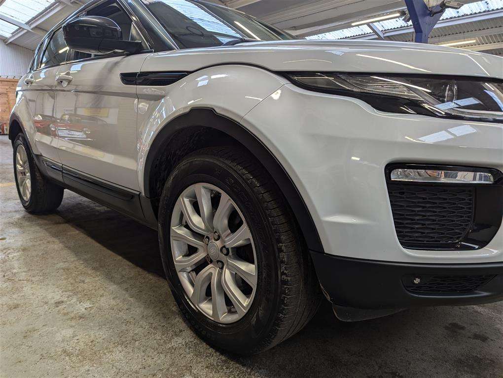 <p>2016 LAND ROVER R ROVER EVOQUE SE TECH TD</p>