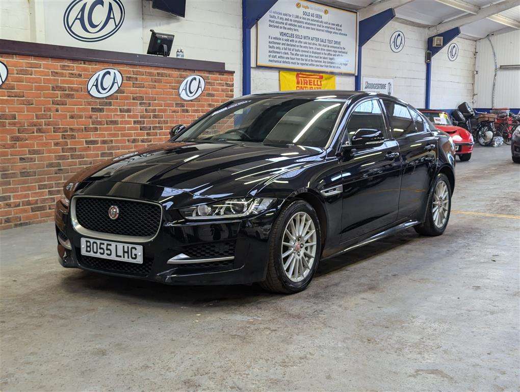 <p>2017 JAGUAR XE R-SPORT D</p>