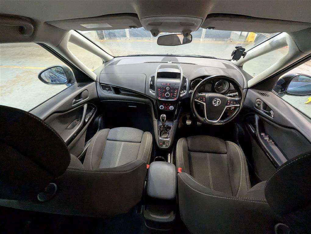 <p>2014 VAUXHALL ZAFIRA TOURER SRI TURBO</p>