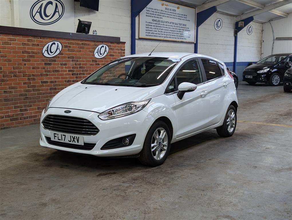 <p>2017 FORD FIESTA ZETEC</p>