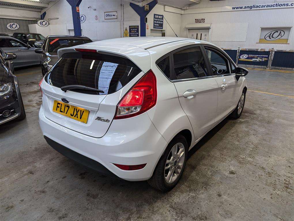 <p>2017 FORD FIESTA ZETEC</p>