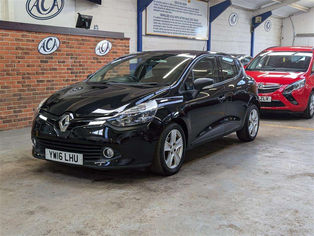 <p>2016 RENAULT CLIO PLAY 16V</p>