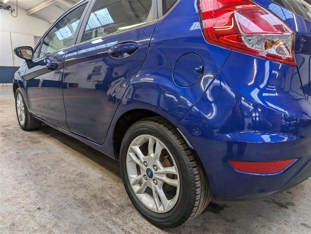 <p>2014 FORD FIESTA ZETEC</p>