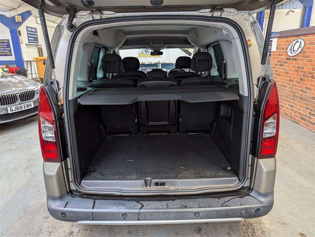 <p>2015 CITROEN BERLINGO M-SP XTR BLUEHDI</p>