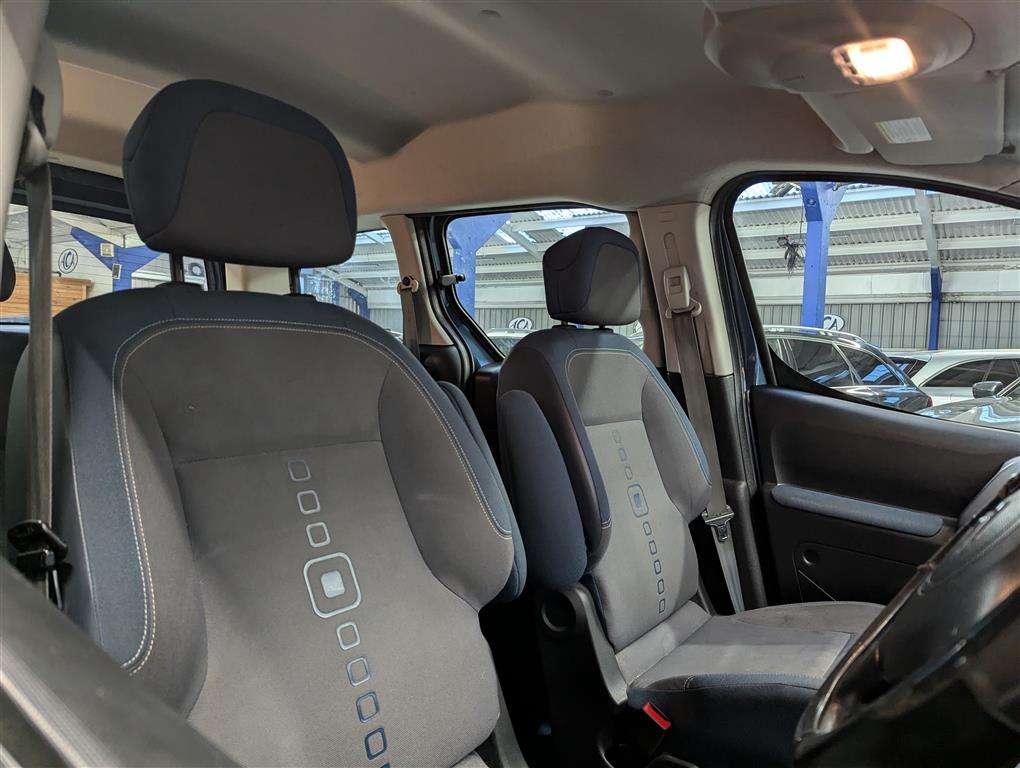 <p>2012 CITROEN BERLINGO MULTISPACE PLUS</p>