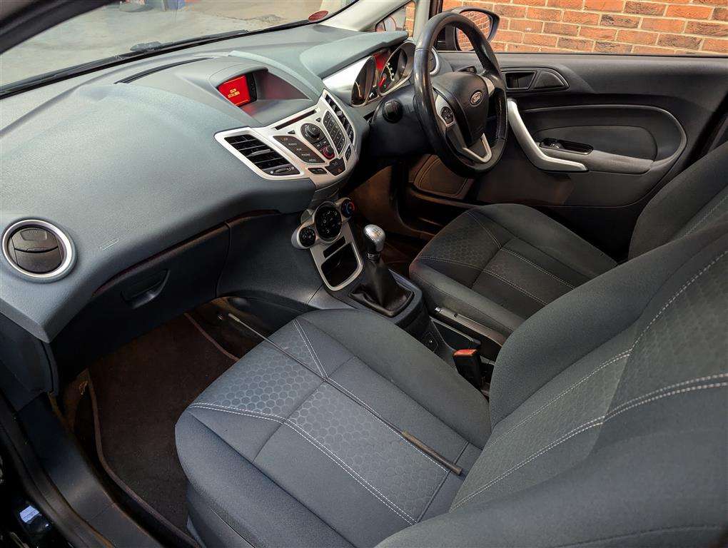 <p>2010 FORD FIESTA ZETEC</p>