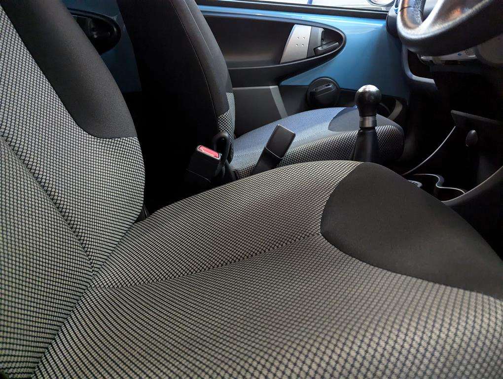 <p>2014 TOYOTA AYGO MOVE WITH STYLE VVT-</p>