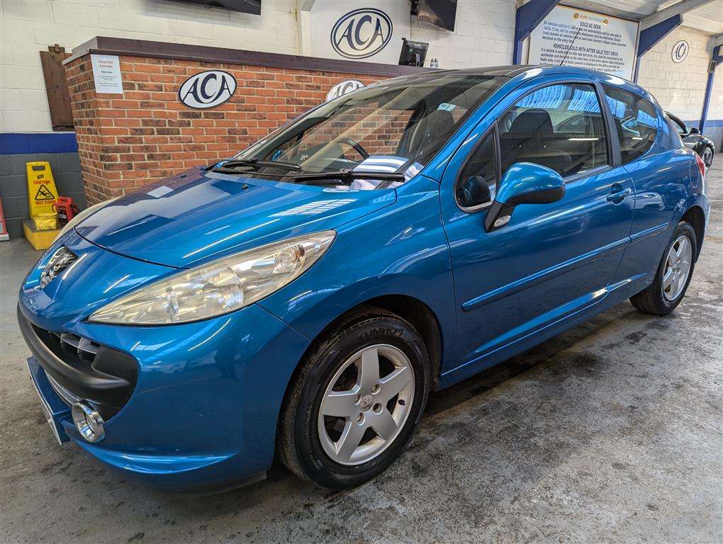 <p>2008 PEUGEOT 207 SPORT CIELO 8V</p>