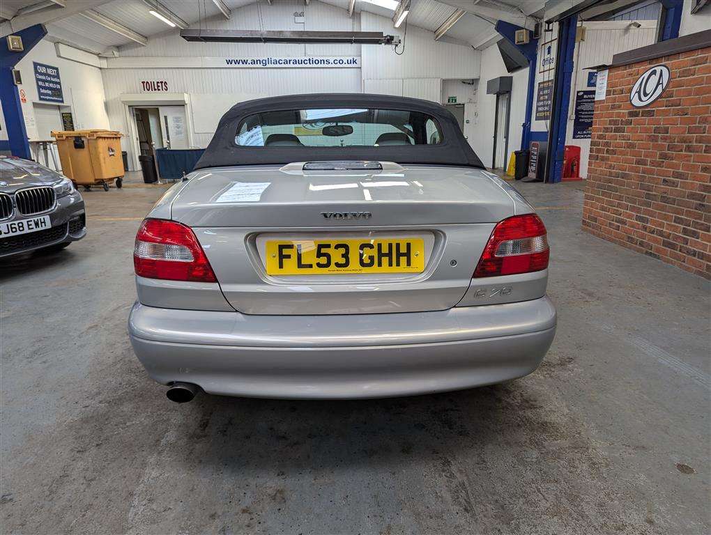 <p>2003 VOLVO C70 T GT AUTO</p>