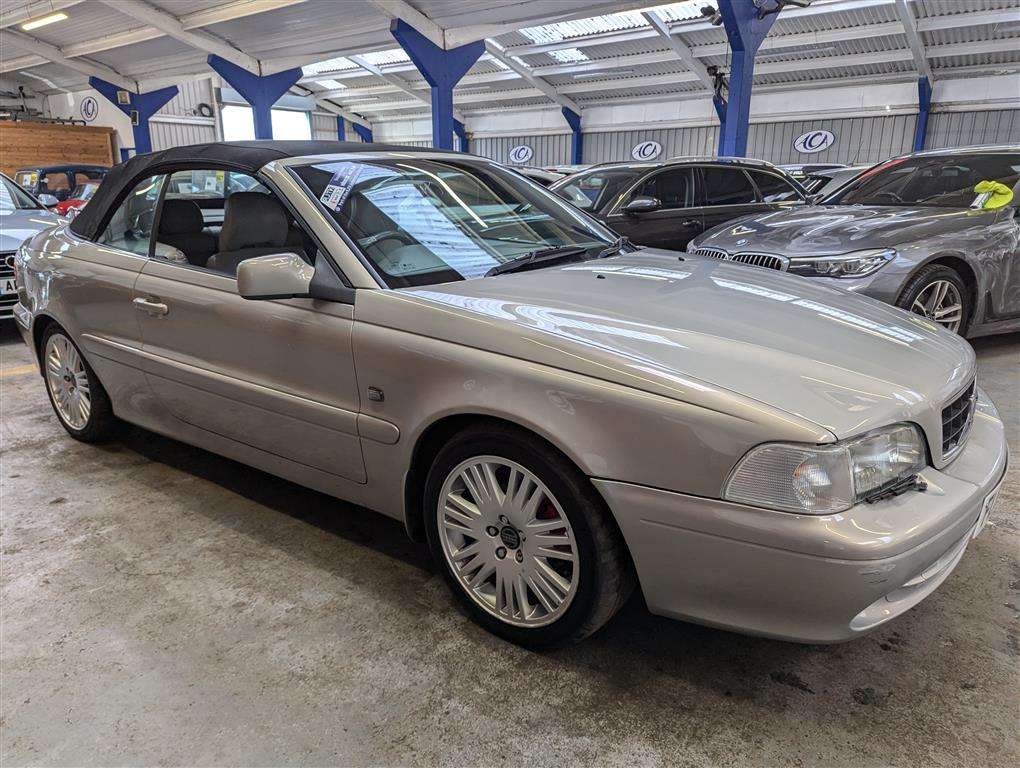 <p>2003 VOLVO C70 T GT AUTO</p>