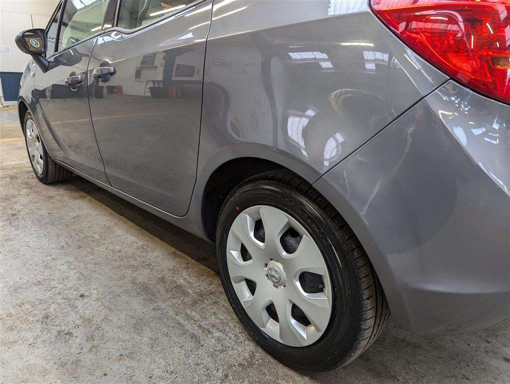 <p>2014 VAUXHALL MERIVA EXCLUSIV AC</p>