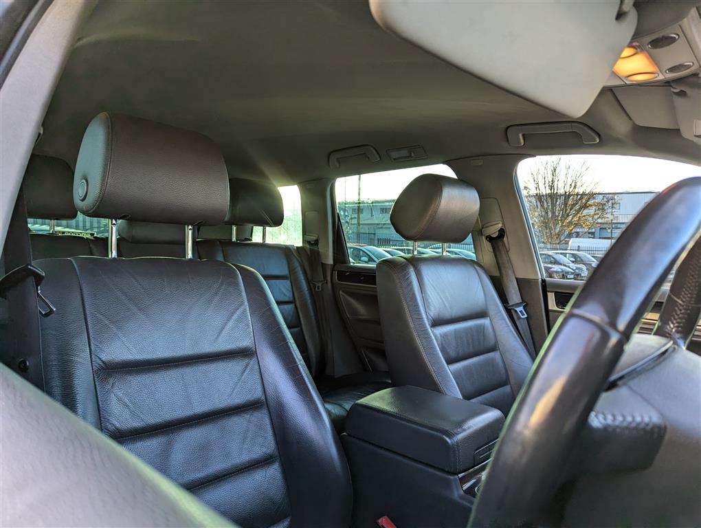 <p>2007 VOLKSWAGEN TOUAREG ALTITUDE TDI E4 AUTO</p>