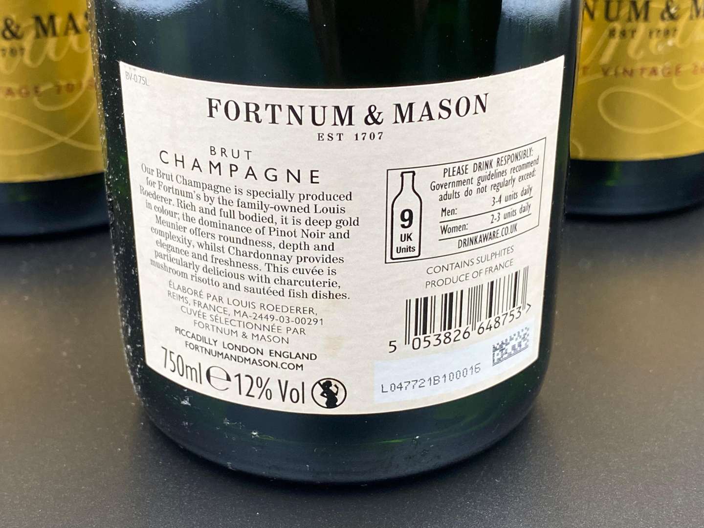 <p>6 'Prop' Fortnum & Mason champagne bottles</p>