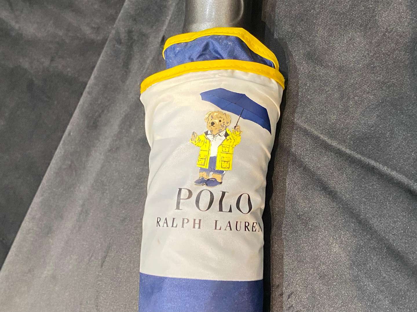 <p>RALPH LAUREN & POLO umbrellas</p>