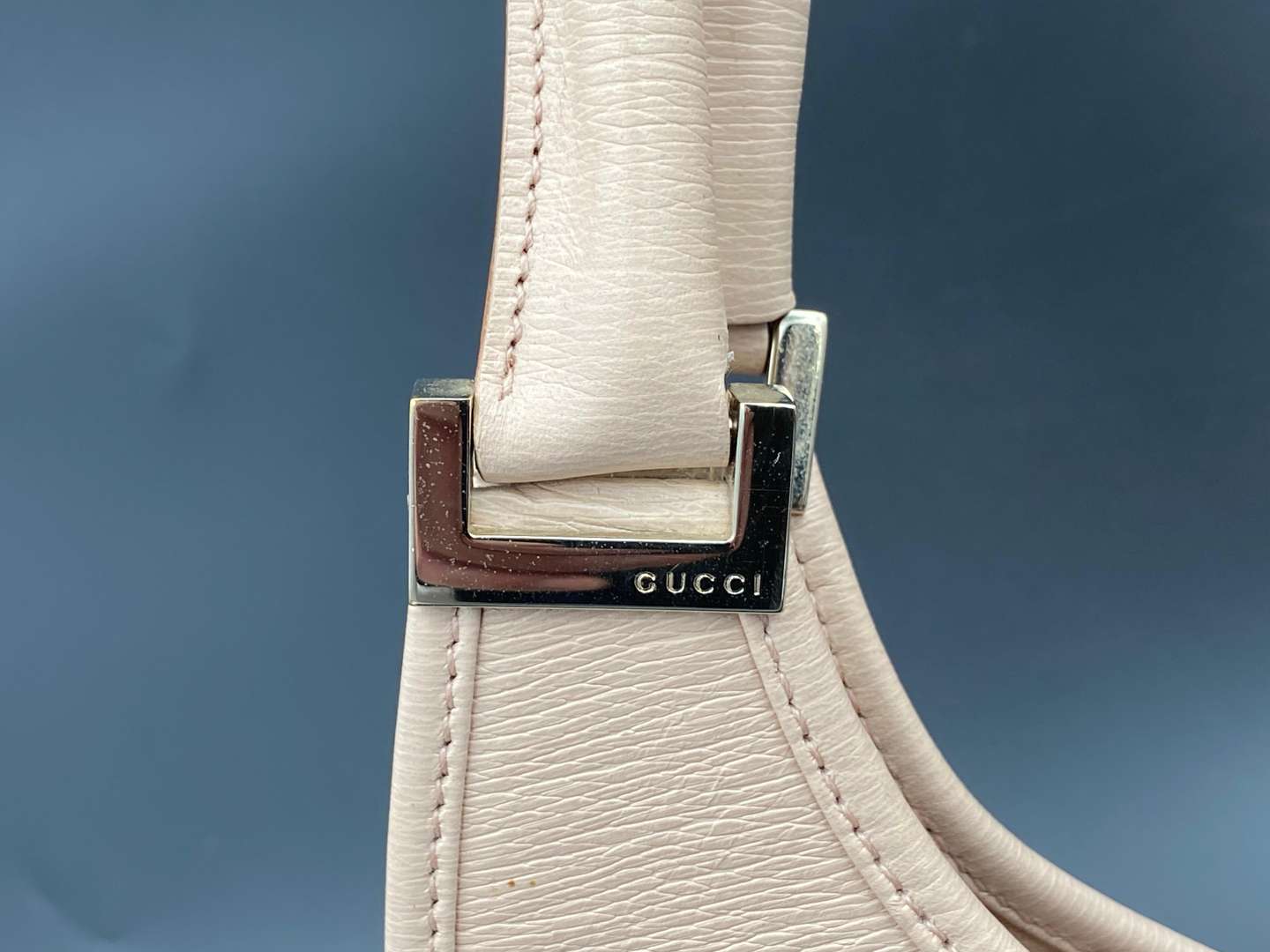 <p>GUCCI Jackie leather handbag & purse</p>