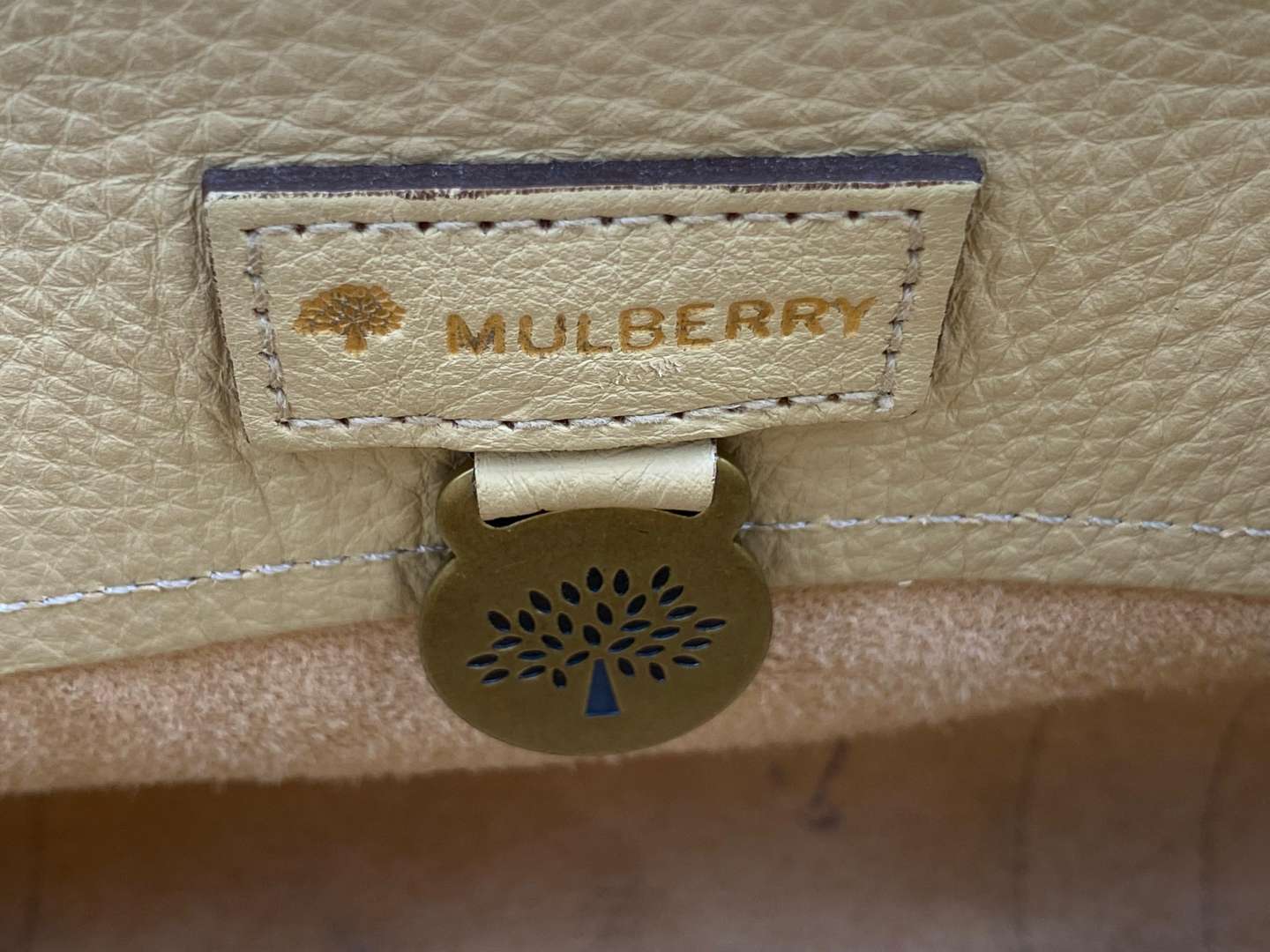 <p>MULBERRY Ledbury in buttermilk</p>