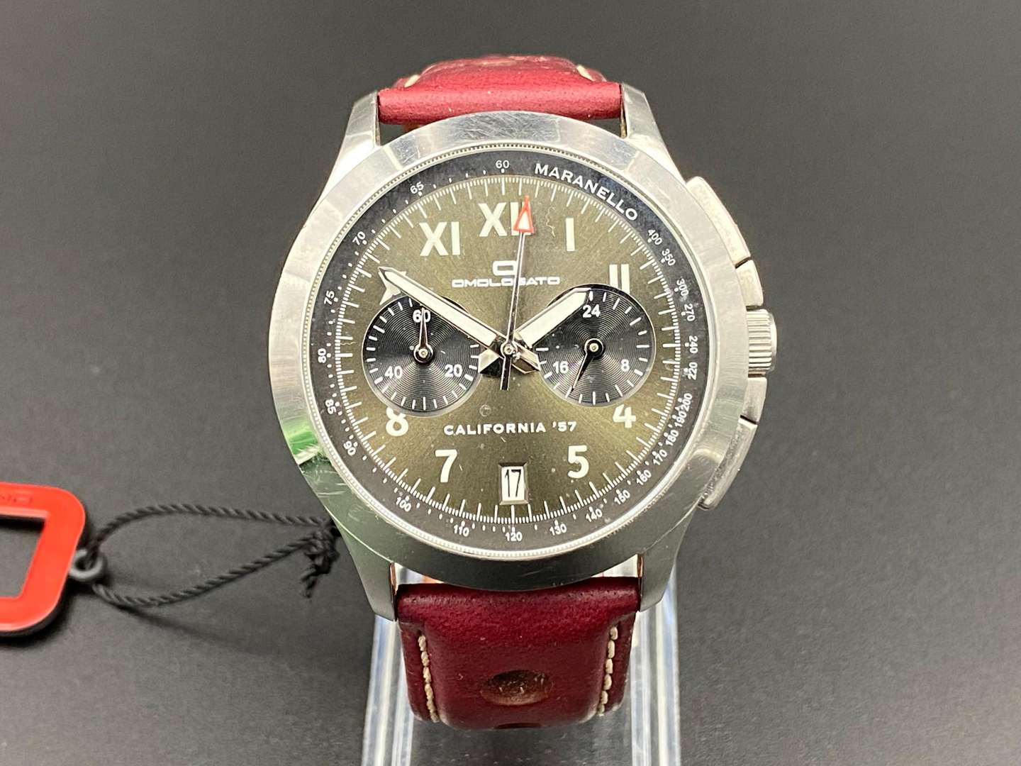 <p>OMOLOGARTO Maranello California 57 quartz two button chronograph</p>