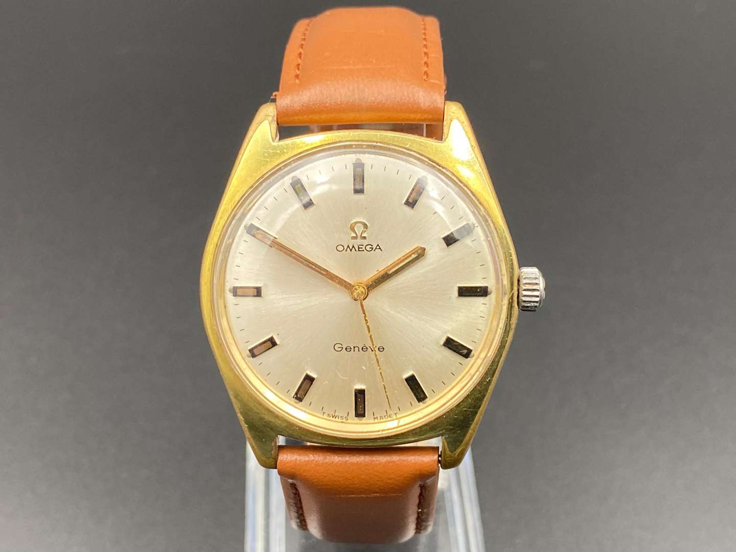 <p>OMEGA Geneve gold plated centre seconds wristwatch</p>