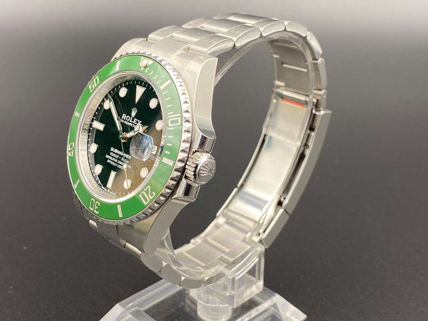 <p>ROLEX SUBMARINER DATE (STARBUCKS)</p>