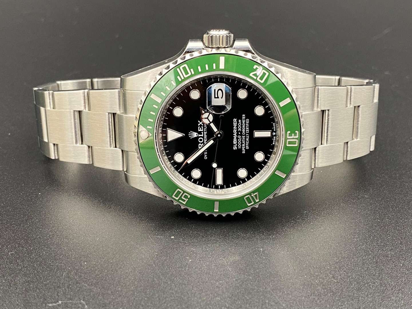 <p>ROLEX SUBMARINER DATE (STARBUCKS)</p>