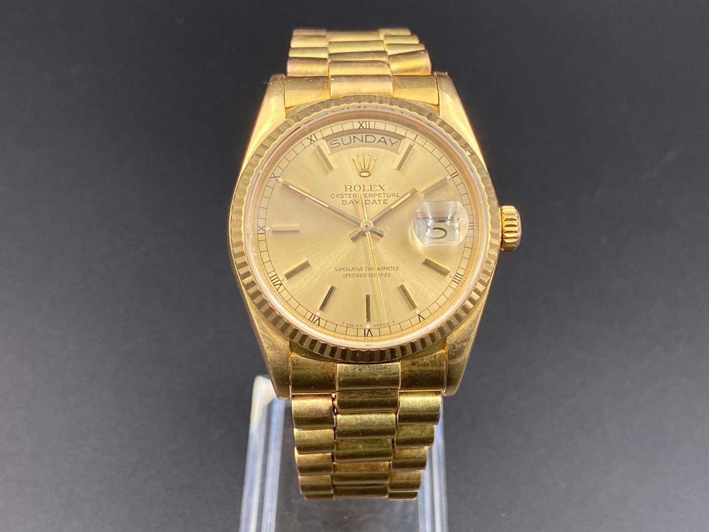 <p>ROLEX, Day-Date, 18ct gold wristwatch,1803, 20440&nbsp;</p>