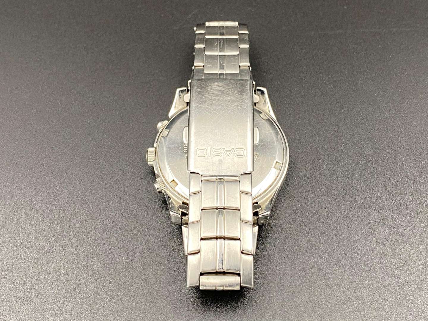 <p>CASIO, a stainless steel quartz chronograph wristwatch,</p>